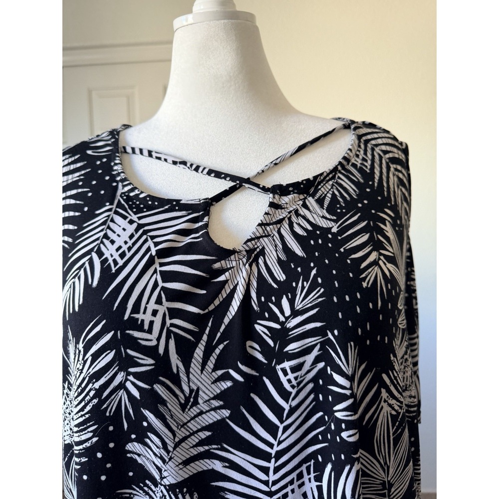 Catherines 3X 26/28W Black White Tropical Palm Print Cold Shoulder Blouse - Picture 6 of 13